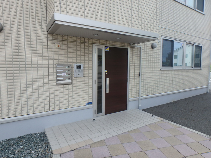 ラフィネ　Ｂのエントランス