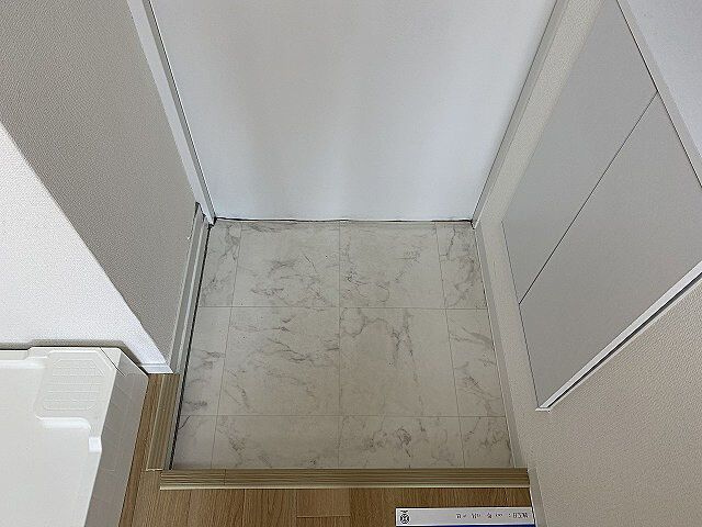 王子麻布ビルの玄関