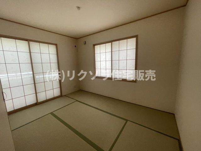 東香里新町　中古一戸建ての和室|和室6.0帖
■物件内覧・資金計画相談・住宅ローン相談、リフォーム相談、お問合せ受付中■
※当日・翌日のご内覧、ご相談はお電話でのお問合せがスムーズです！