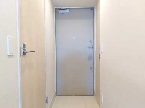 プライムガーデン赤塚の玄関