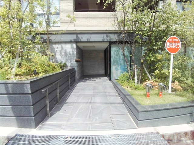 パークシュロス芦屋のエントランス