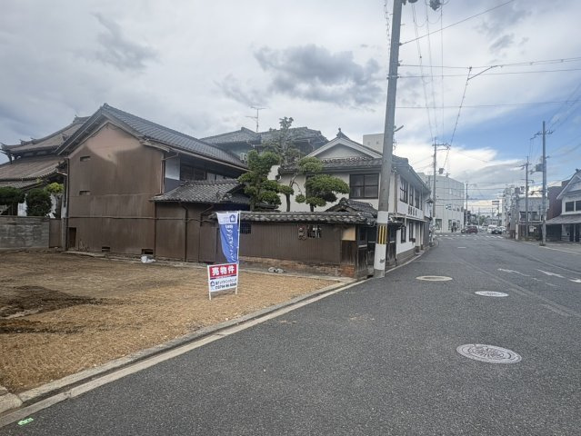 福井1丁目　売土地の前面道路含む現地写真