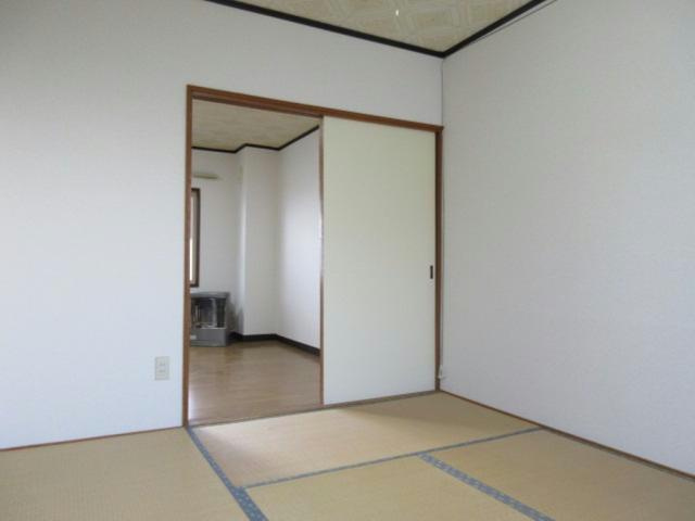 飛田ハイツ　B棟の和室