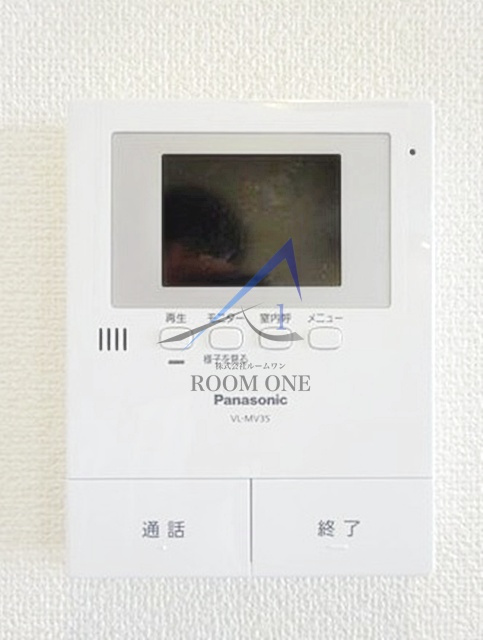 チェリーブロッサム東寺尾のセキュリティ|モニター付きインターホンです。