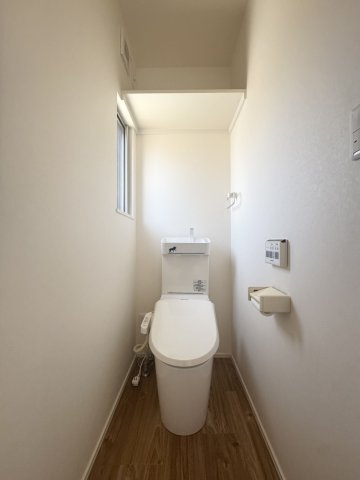 【トイレ】 | 福津市福間南２丁目 　中古一戸建☆仲介手数料無料☆