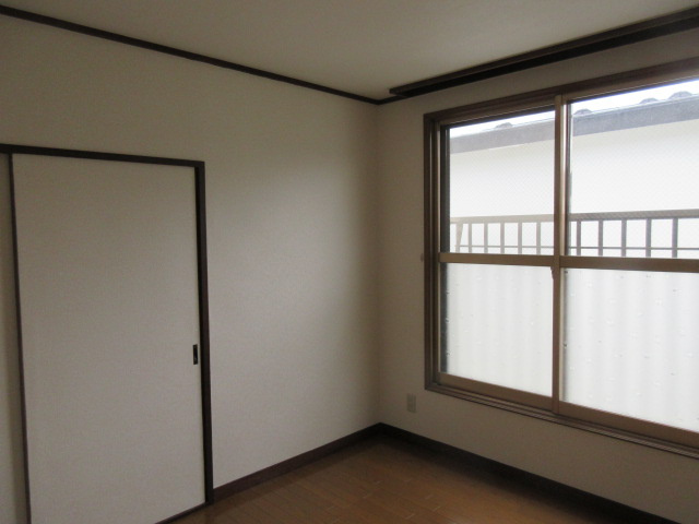 ハイツ林の洋室
