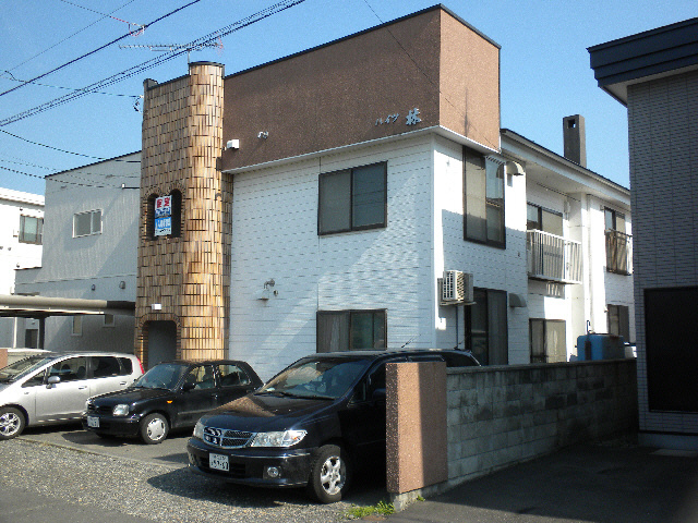 ハイツ林の外観