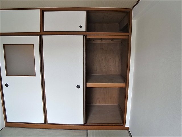 グランディアミアモーレ鈴蘭台の収納|各部屋に収納を完備