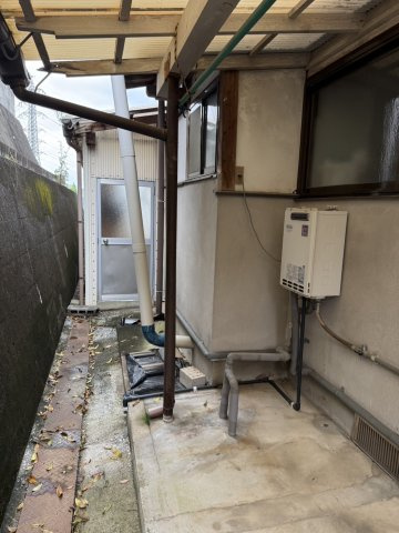 嘉麻市下臼井1166-1　坂口様邸の前面道路含む現地写真