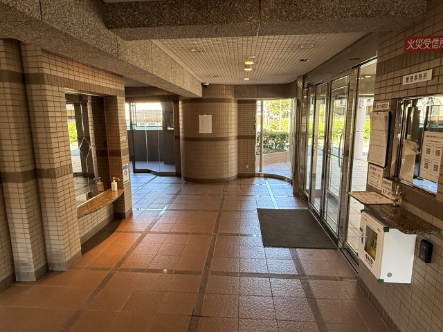 【ロビー】 | シャルマンフジ岸和田・中央公園壱番館
