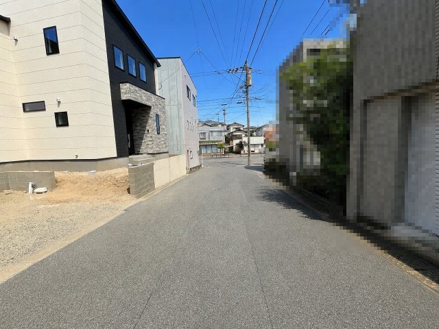 【その他】 | 那珂川市片縄東1丁目4期　1号棟（全1棟）【仲介手数料無料・0円】 | 現地写真。前面道路です。