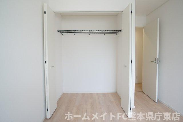 クレイドルガーデン熊本市東区八反田第６－２号棟の収納