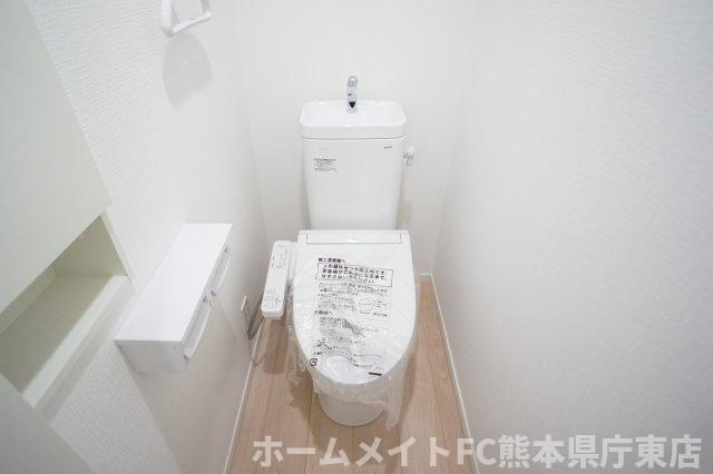 クレイドルガーデン熊本市東区八反田第６－２号棟のトイレ