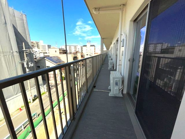 リアライズ今里南のバルコニー