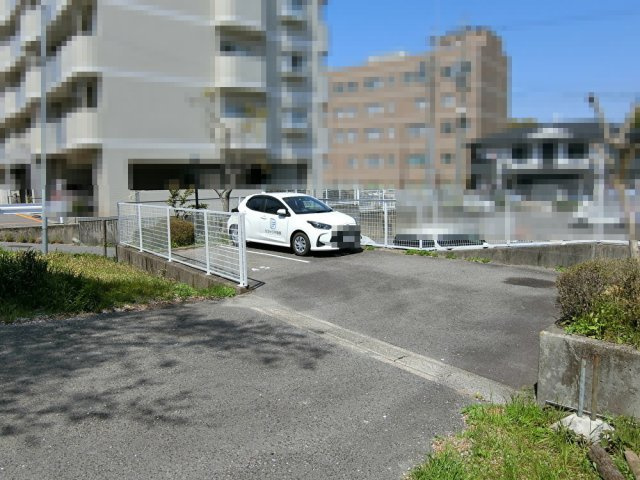 ユーハウス岡崎の駐車場