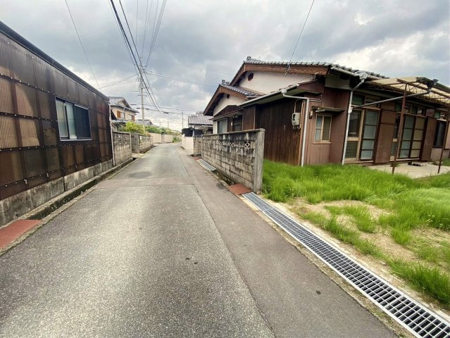 【前面道路含む現地写真】の画像