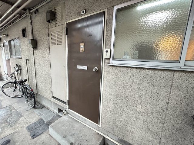 コーポ秀正の玄関