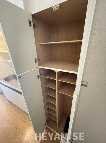 ラ・レジダンス・ド・シャルールの玄関|※同間取りの別の階のお部屋の写真です※