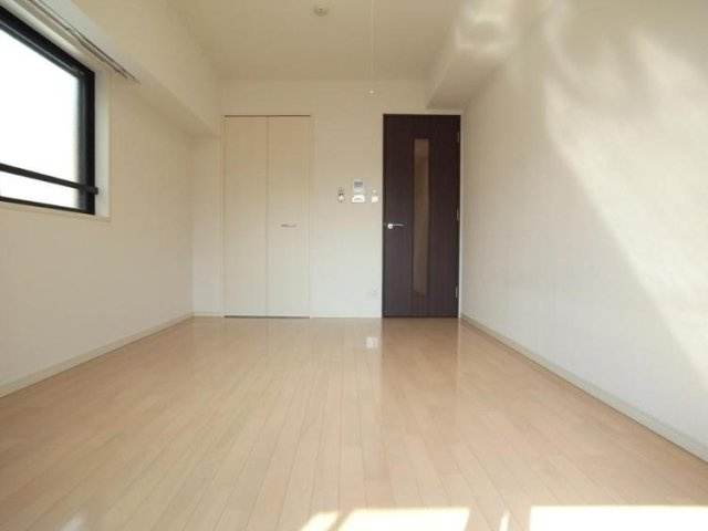 グローバン本所吾妻橋の寝室