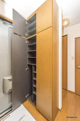 グランコスモ竹内の玄関|下駄箱
