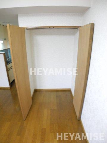 ウィステリア壱番館の収納|※別号室反転間取りのお部屋写真です