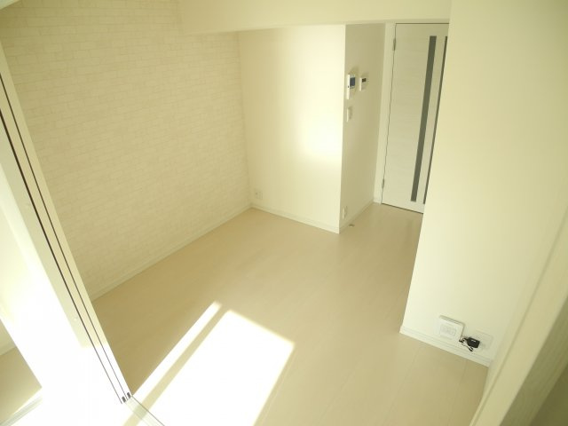 modern palazzo平和公園の居間・リビング|※同室タイプ