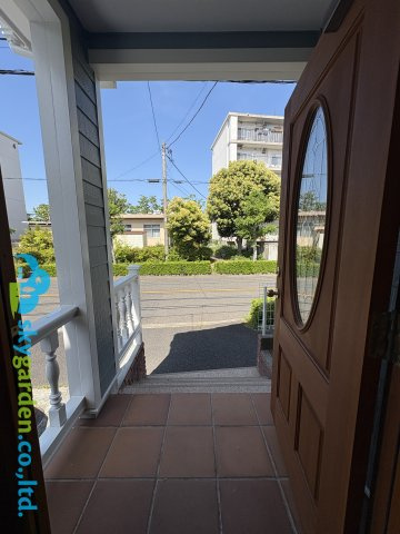 藤沢市遠藤　中古戸建　全１棟の玄関|玄関ポーチの様子