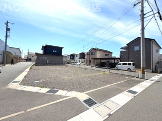 【外観】 | 笠松町長池！倉庫付き中古住宅！前面道路挟んで約66坪の土地付き！敷地面積合計304坪！ | 笠松町長池！倉庫付き中古住宅！前面道路挟んで約66坪の土地付き！敷地面積合計304坪！