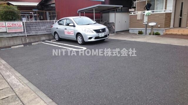 リバーサイド愛宕の駐車場|敷地内駐車場になります◎