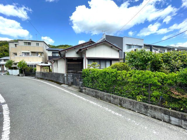 朝倉丙　土地の前面道路含む現地写真|前面道路。南側から撮影しました。