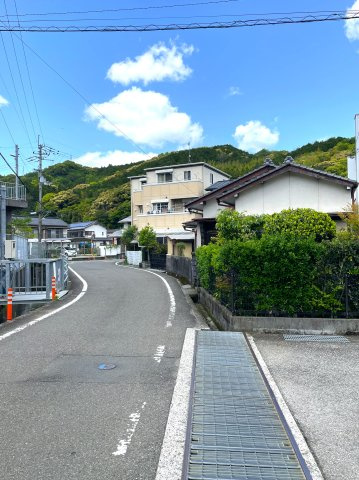 朝倉丙　土地の前面道路含む現地写真|見通しの良い道路です。