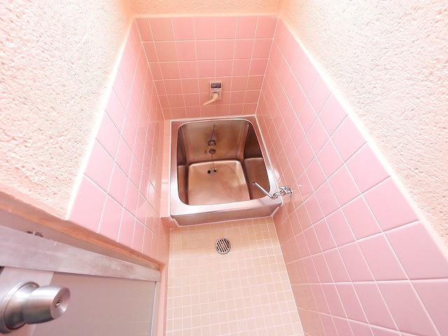 谷口貸家の浴室|落ち着いた空間のお風呂です
