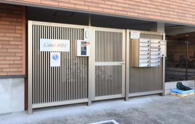 L’ideal成増Ⅱのエントランス