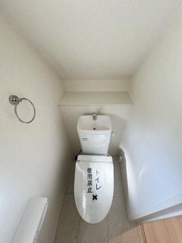 三郷市高州2丁目　新築戸建　全1棟のトイレ|同施工会社の参考写真になります。