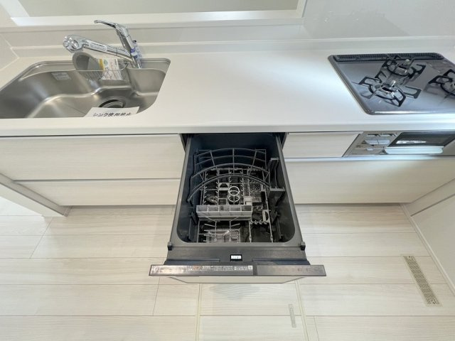 三郷市高州2丁目　新築戸建　全1棟のキッチン|同施工会社の参考写真になります。