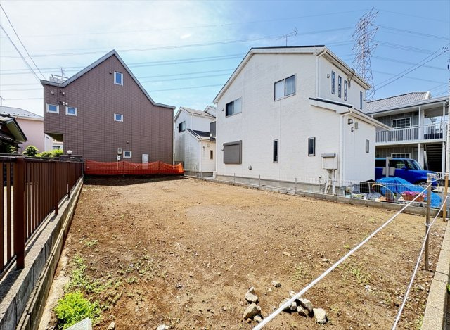 【外観】 | 富士見市東みずほ台2丁目　新築一戸建住宅　全1棟　(志木本店) | 販売現地／2026年5月2日撮影　
整った区画に立地しているので住環境も良好です。