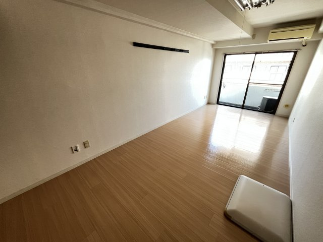 ホワイトパレスKOMIZOの寝室