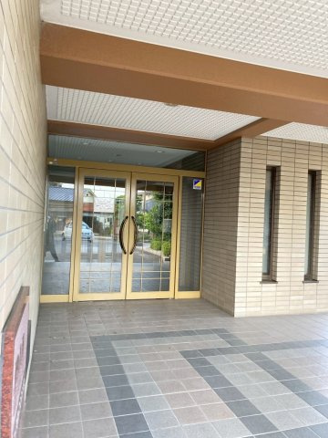ダイアパレス久万ノ台のエントランス