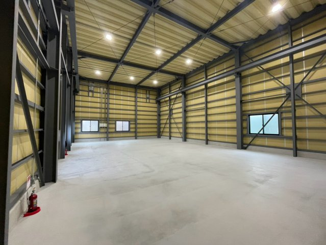 瑞穂町倉庫のロビー