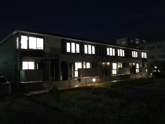 サンタプレイス日名の外観|外観写真（夜）