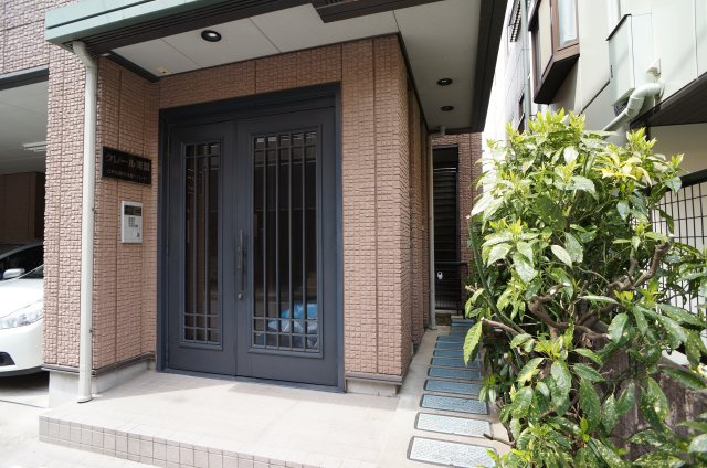 江戸川区平井５丁目の賃貸マンションのエントランス