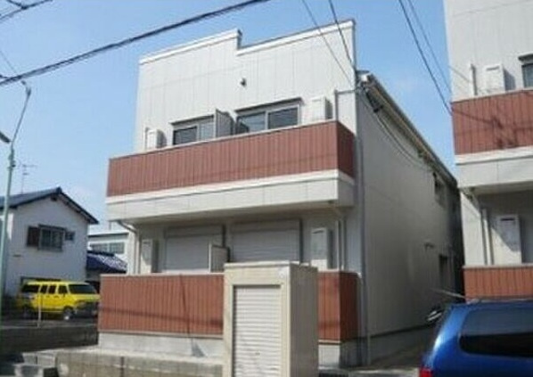 クレフラスト野並Ｂ棟の外観