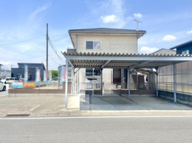 【中古戸建】伊勢崎市長沼町の外観|■外観|シンプルで洗練されたデザインは住まう人の色に染まり、個性を映し出します♪本日見学可能(*＾＾*)