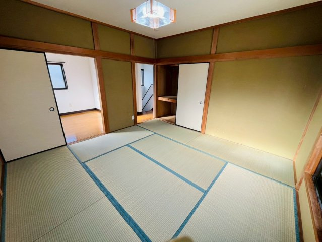筑西市幸町三丁目 リフォーム物件　の和室|〇和室　8帖〇
2階にも和室がございます。ゆったりくつろげるお部屋です（＾＾）
2026年4月撮影