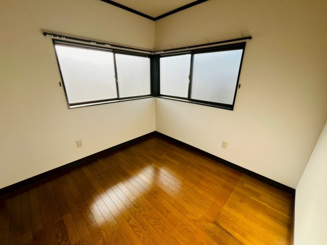 筑西市幸町三丁目 リフォーム物件　の洋室|〇洋室　4.5帖〇
窓から明るい日差しが差し込みます！
2026年4月撮影