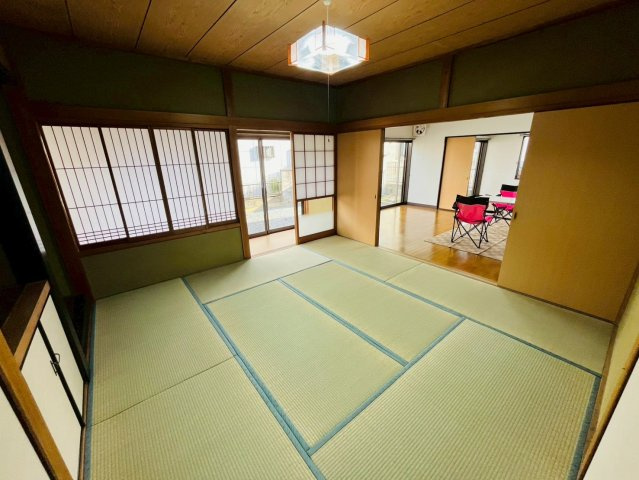 筑西市幸町三丁目 リフォーム物件　の和室|〇和室　8帖〇
急な来客やお泊りに来られた方へのお部屋としてもご使用いただけます（＾＾）
2026年4月撮影