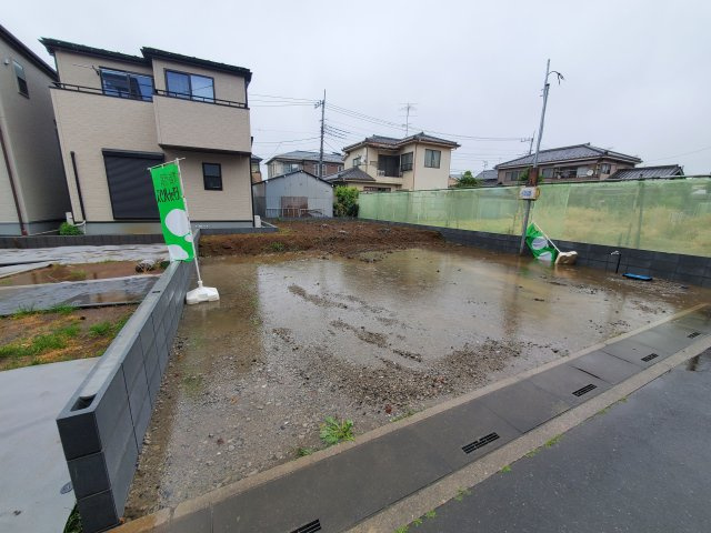 八潮市　古新田　新築戸建　全1棟の前面道路含む現地写真|前面道路含む現地写真です
