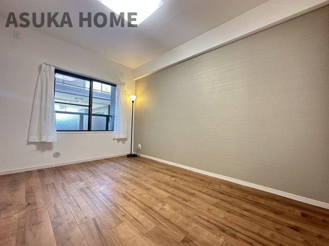 ソルシェ横浜西谷の洋室|収納付きの居室なので、子供部屋にも良さそうですね。