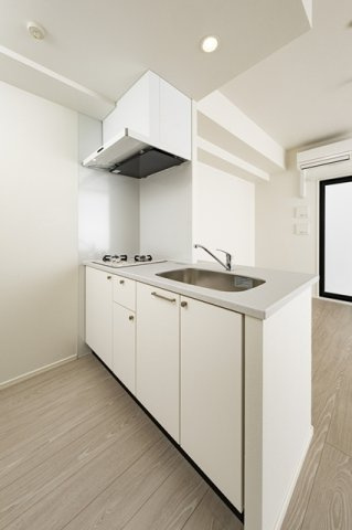 新品家具付きマンション築港本町8B(KaGood福岡)のキッチン