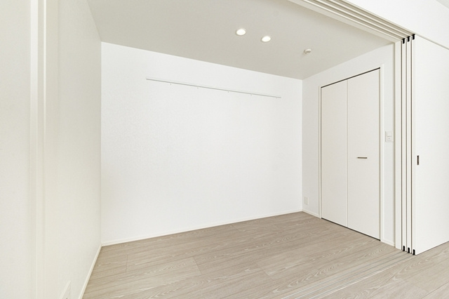 新品家具付きマンション築港本町8B(KaGood福岡)の居間・リビング